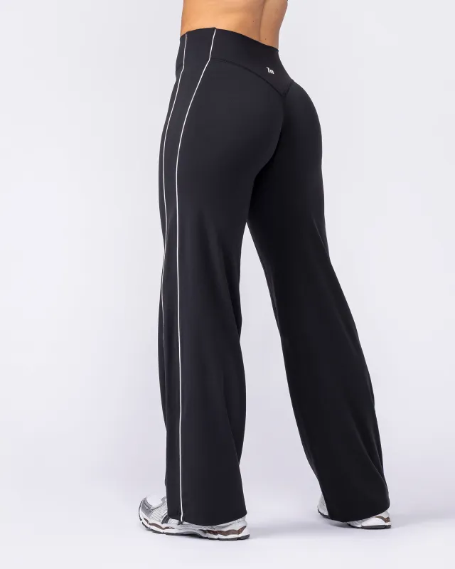 Haze Straight Leg Leggings Regular - Black made by Muscle Nation