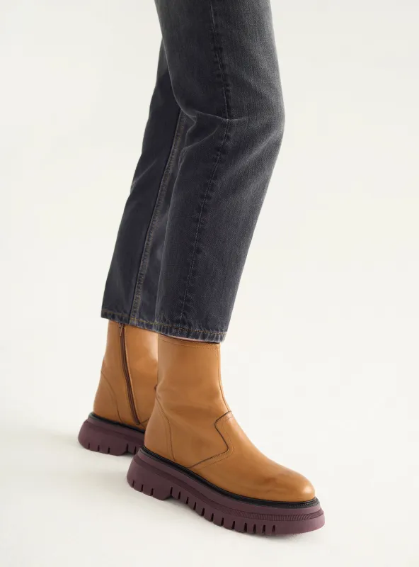 Bottines en cuir tan made by Cotelac