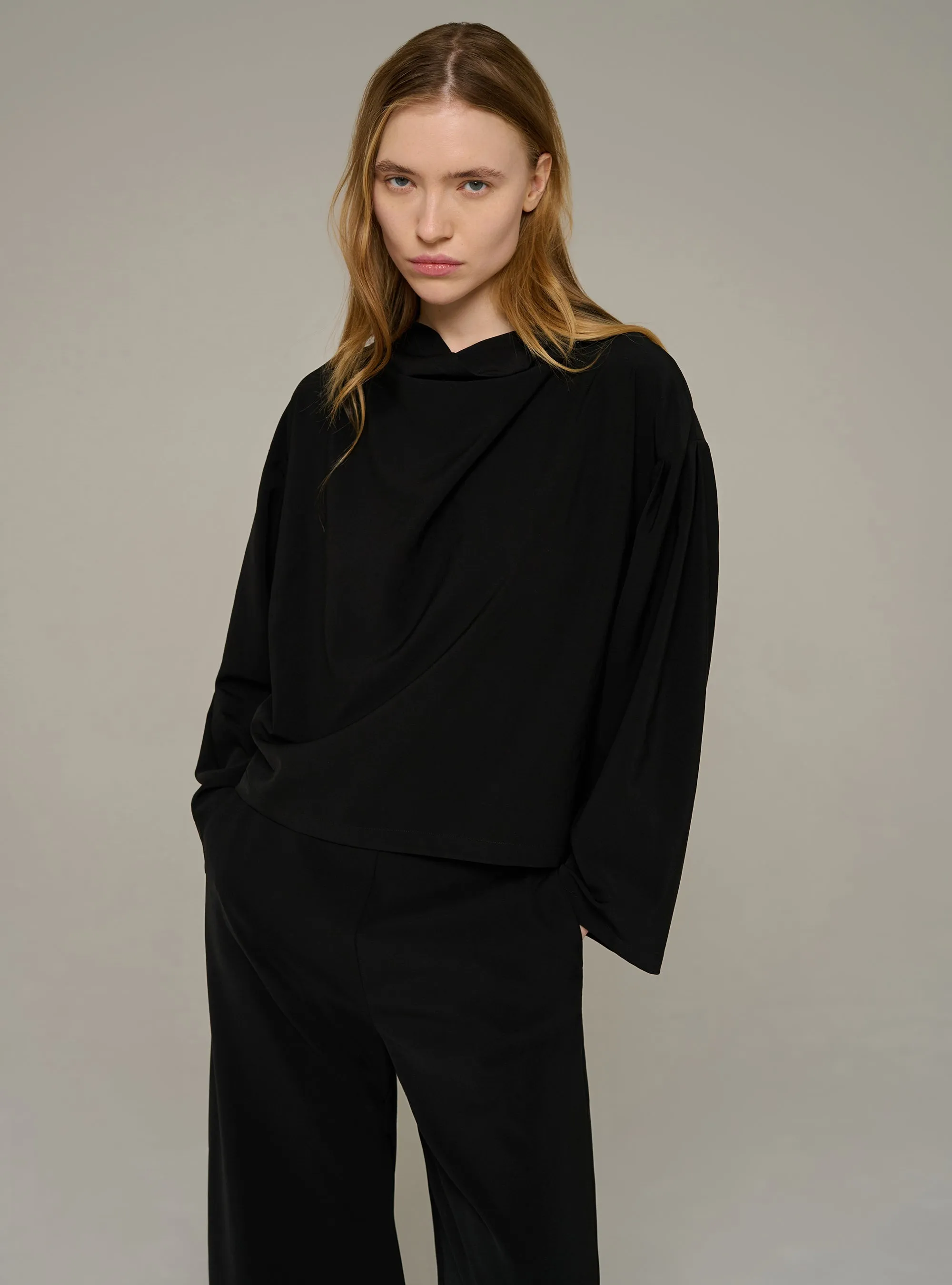 Blouse col bénitier manches longues sold by Cotelac product image thumbnail 3