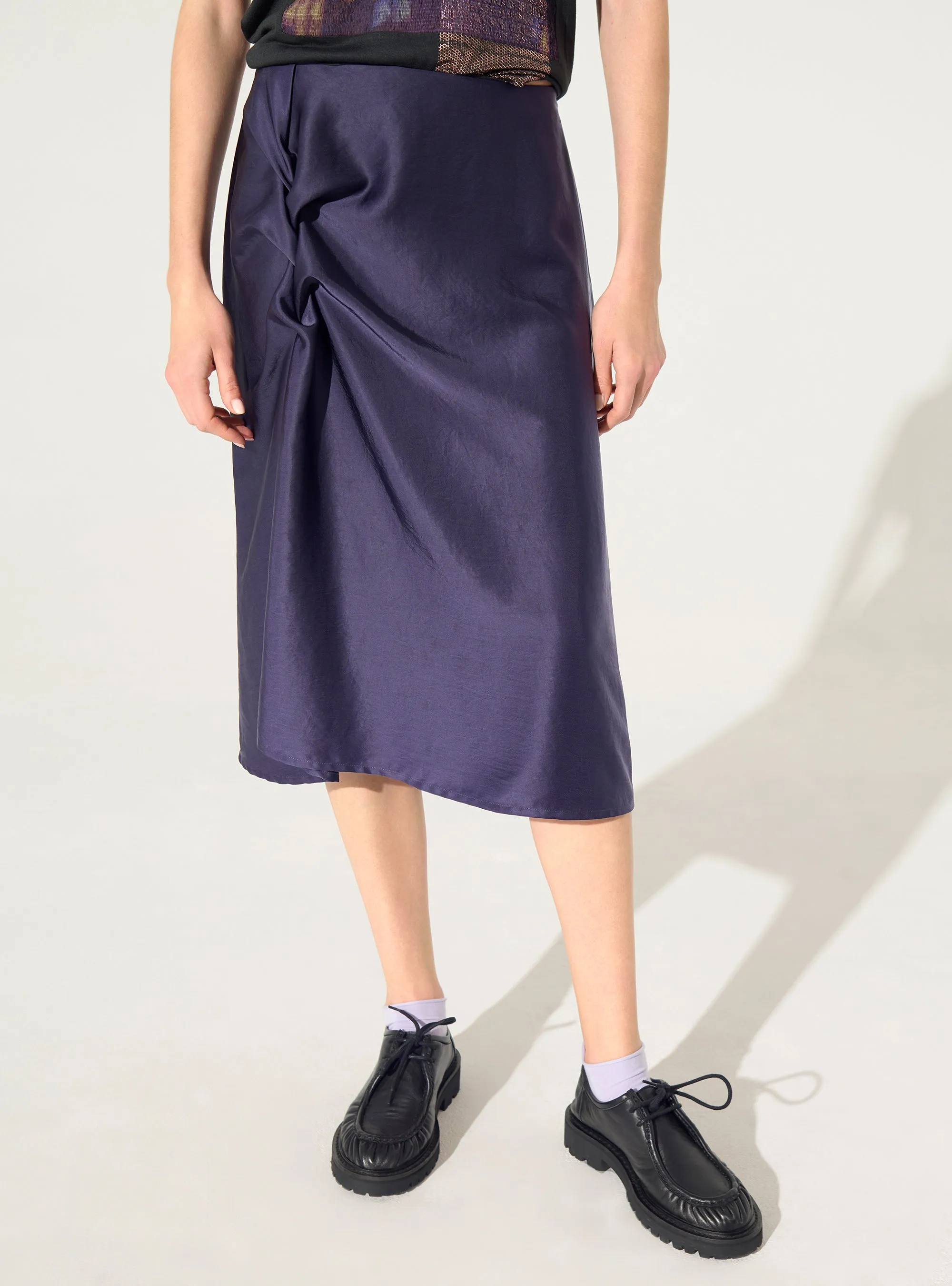 Jupe en satin violet sold by Cotelac product image thumbnail 2