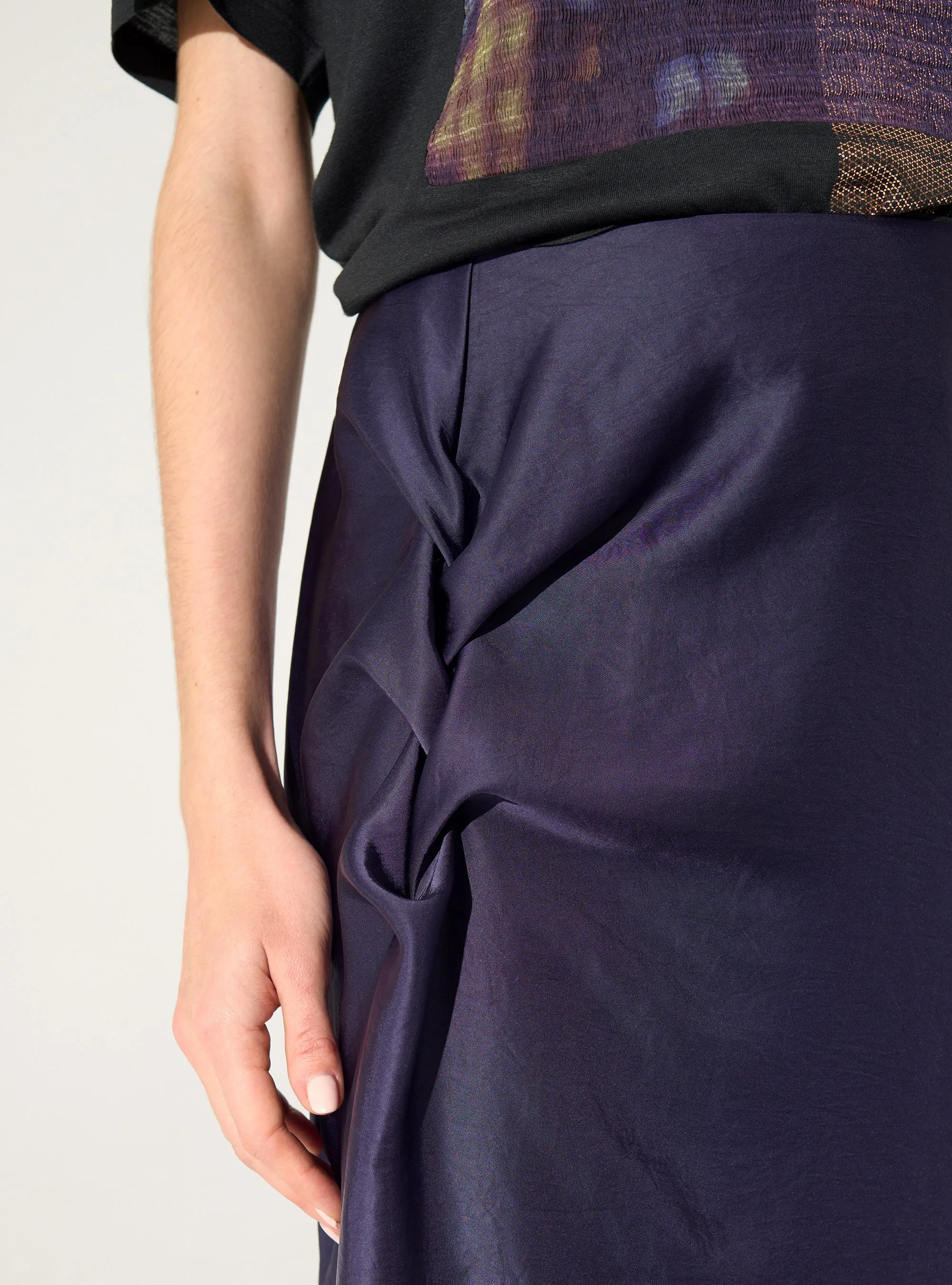 Jupe en satin violet sold by Cotelac product image thumbnail 3
