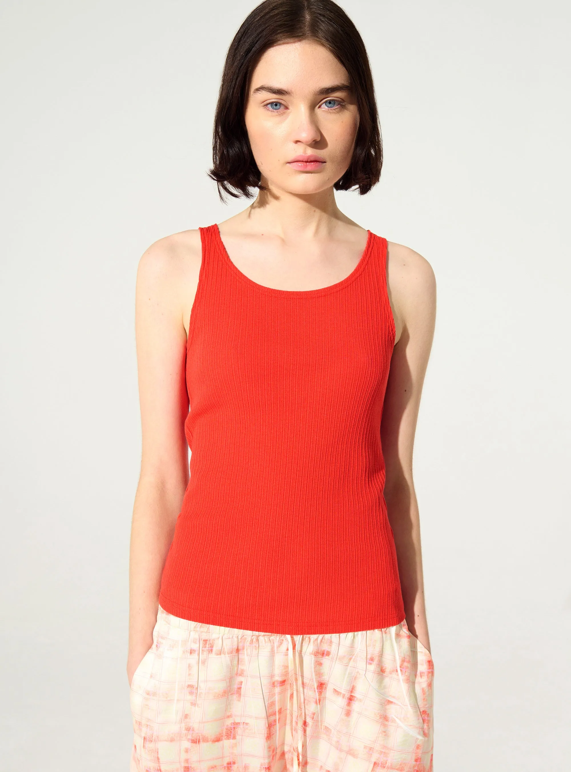 Débardeur ajusté plissé en coton rouge sold by Cotelac product image thumbnail 2