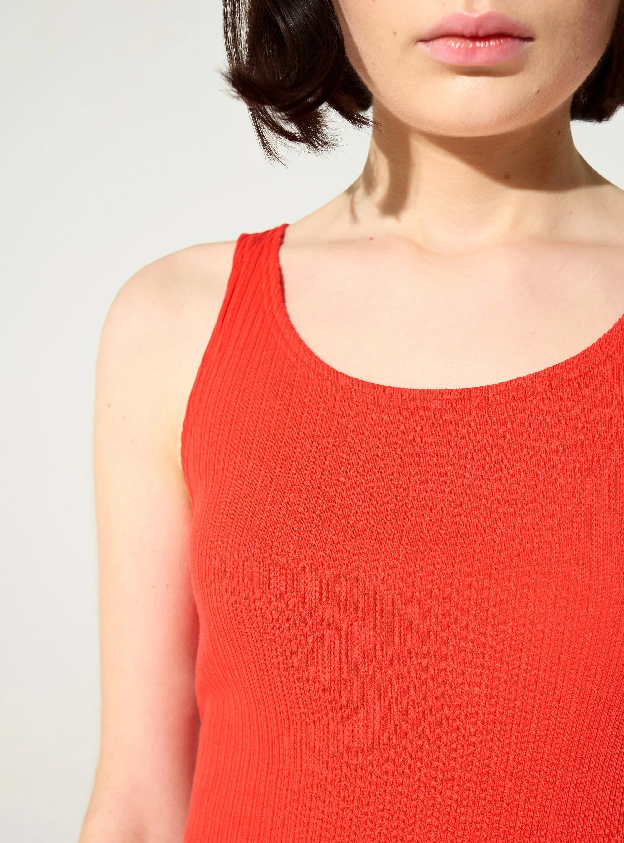 Débardeur ajusté plissé en coton rouge sold by Cotelac product image thumbnail 3