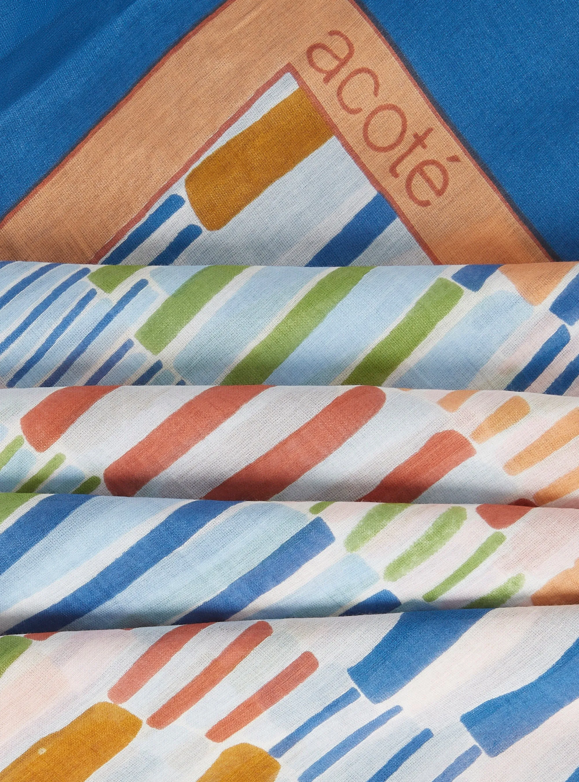 Echarpe imprimée en coton et soie bleu sold by Cotelac product image thumbnail 4