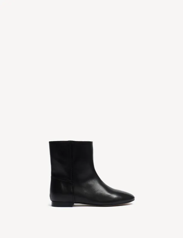 Nadine Boot In Black Calfskin sold by DICO Copenhangen
