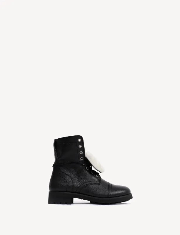 Army Boot In Black Grained Calfskin With Shearling Fur Lining sold by DICO Copenhangen