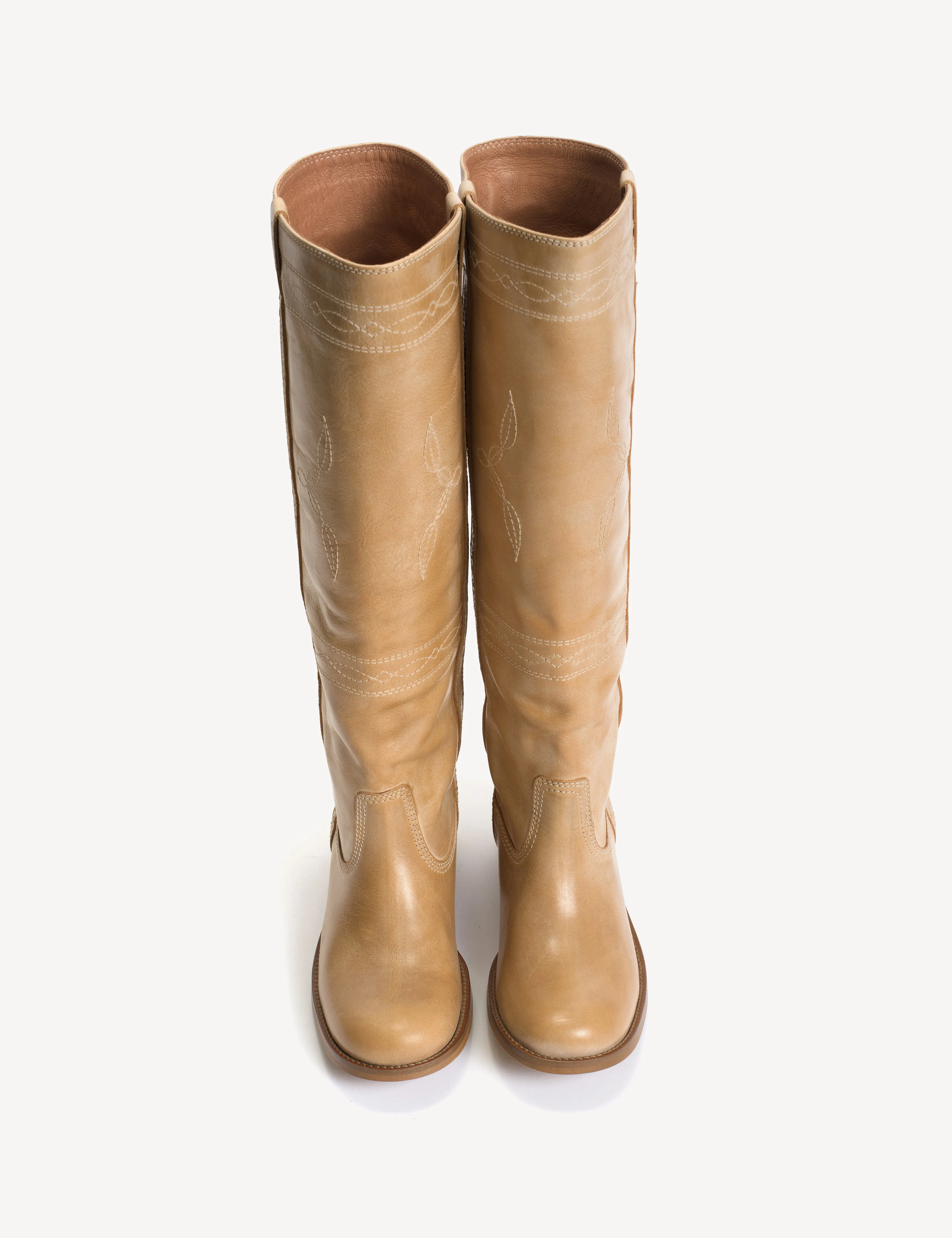 Ann Gaucho Boot With Western Stitchings In Light Tan Escovado Leather sold by DICO Copenhangen product image thumbnail 4