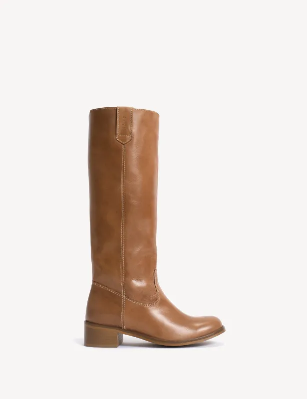 Ann Gaucho Boot In Dark Tan Escovado Leather sold by DICO Copenhangen