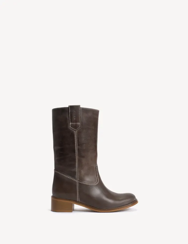 Julia Gaucho Boot In Brown Escovado Leather sold by DICO Copenhangen