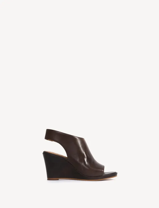 Liv Wedge Sandal In Dark Brown Escovado Leather made by DICO Copenhangen