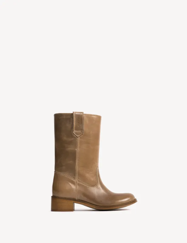 Julia Gaucho Boot In Taupe Escovado Leather made by DICO Copenhangen
