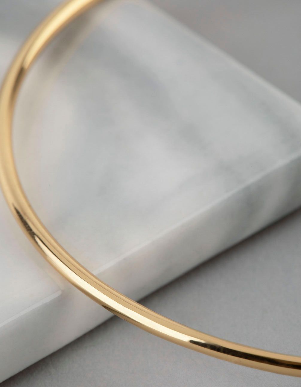 18ct Gold Plated Brass 2mm Bangle Bracelet sold by lovisa product image thumbnail 3