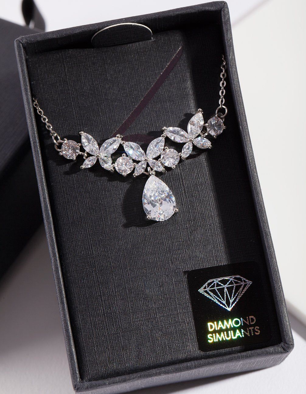 DS RH FLORAL TEARDRP DIA NL sold by lovisa product image thumbnail 2