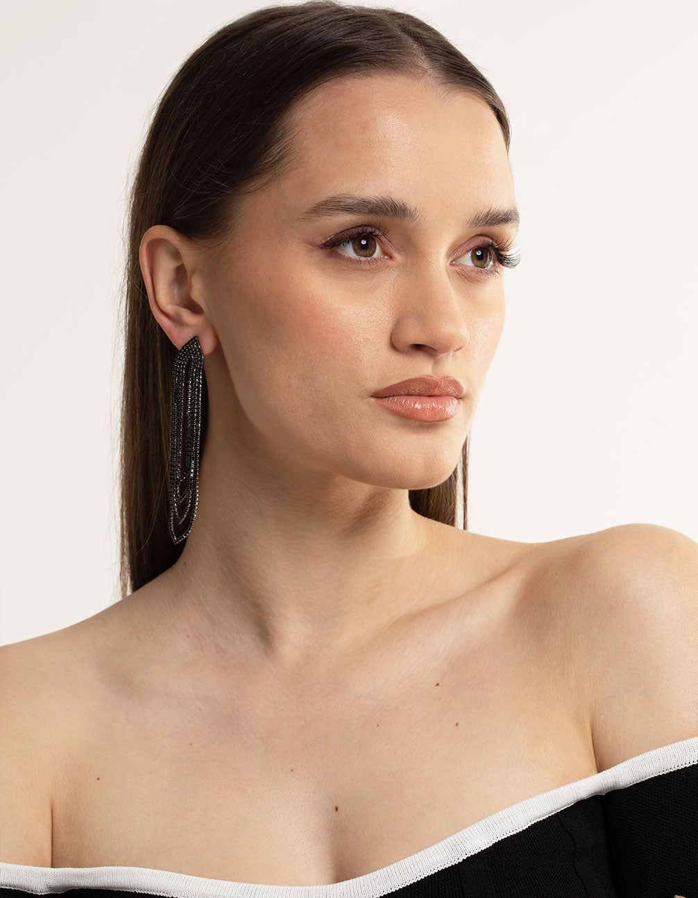 Rhodium Oval Cupchain Drop Earrings sold by lovisa product image thumbnail 3