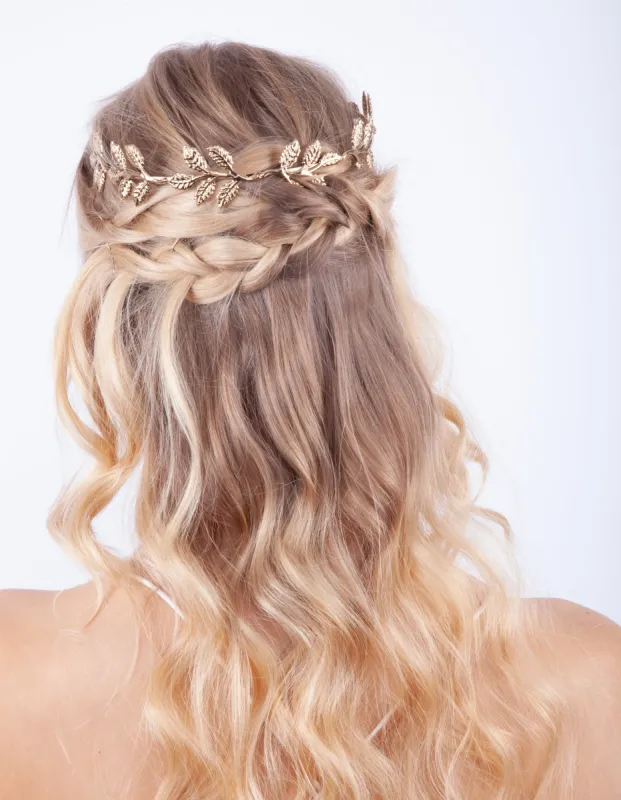 Gold Leaf Crown sold by lovisa