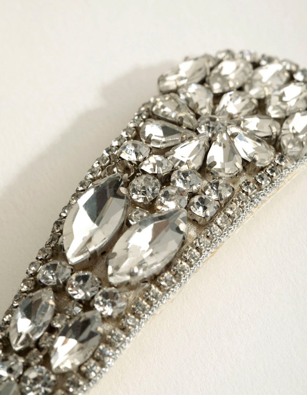 Crystal Detail Snap Clip sold by lovisa product image thumbnail 3