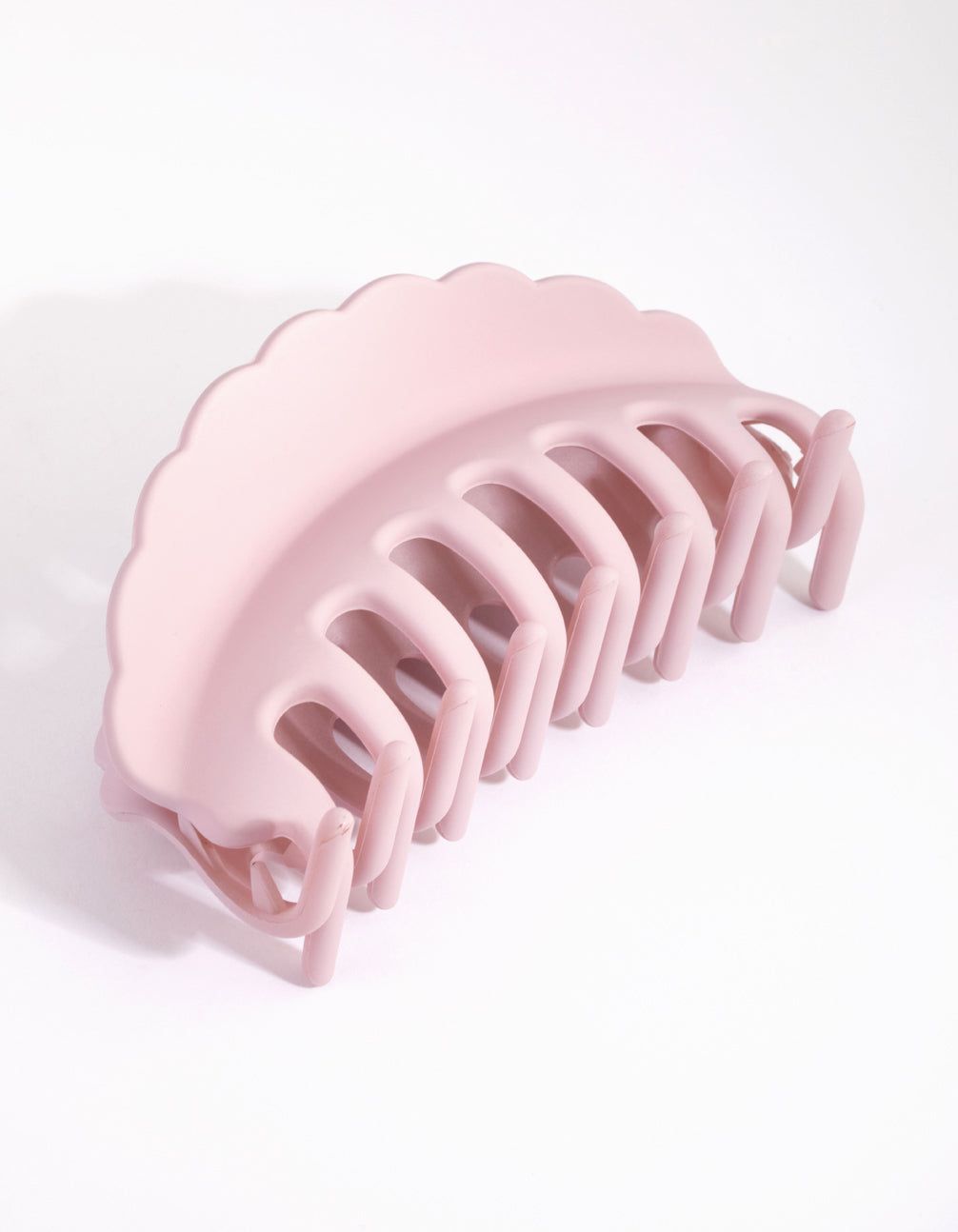 Lilac Scolloped Edge Claw sold by lovisa