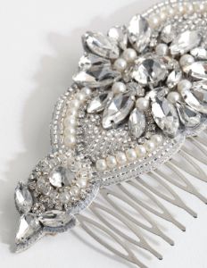 Statement Embossed Pearl Crystal Comb sold by lovisa