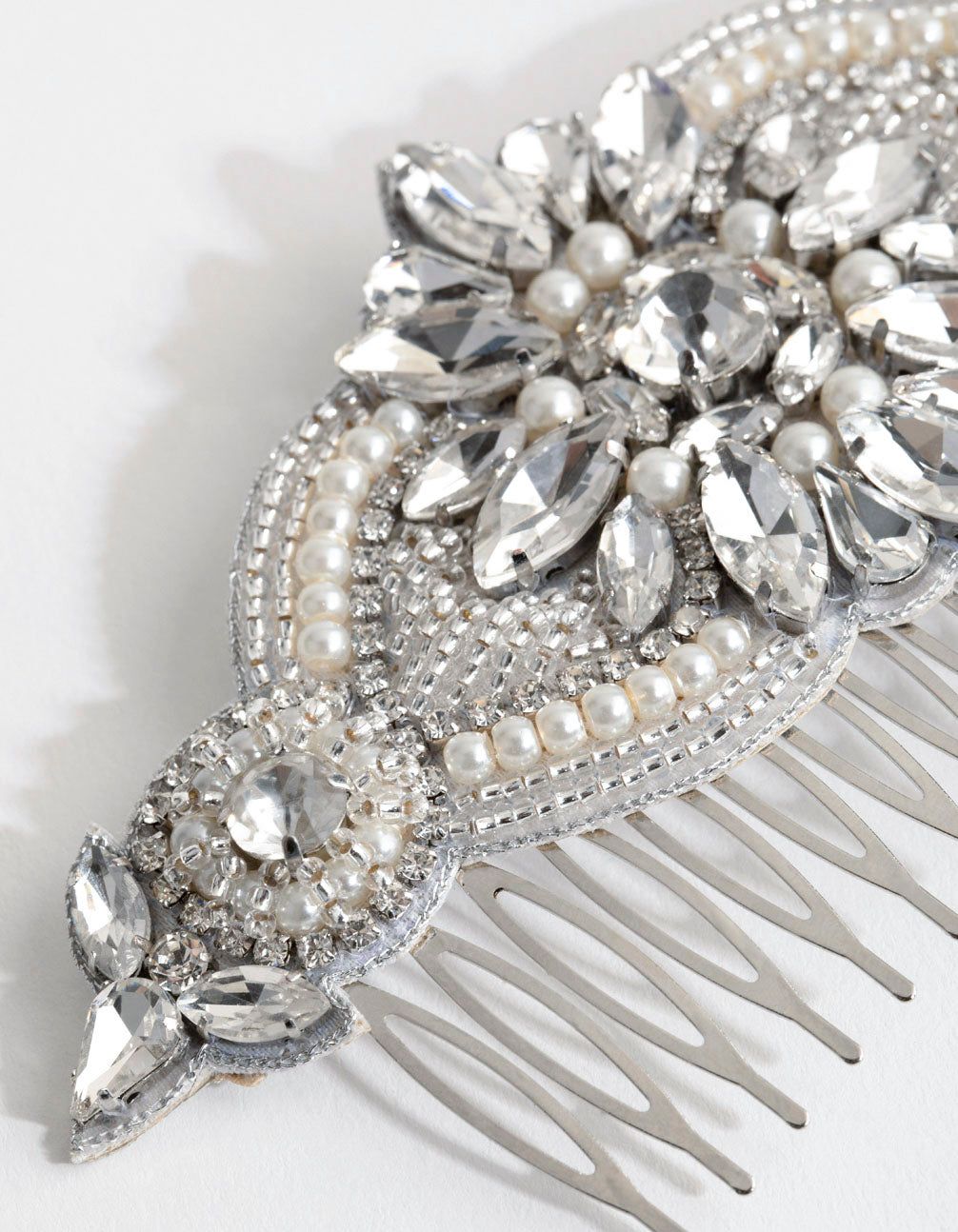 Statement Embossed Pearl Crystal Comb sold by lovisa product image thumbnail 3