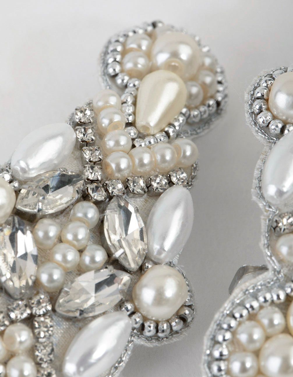 Mixed Pearl Detail Clip Pack sold by lovisa product image thumbnail 4