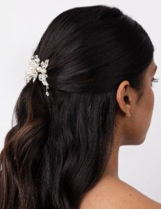 Silver Crystal Pearl Mini Leaf Comb sold by lovisa