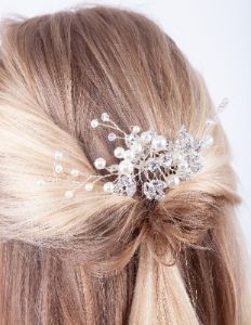Silver Crystal Pearl Mini Leaf Comb sold by lovisa