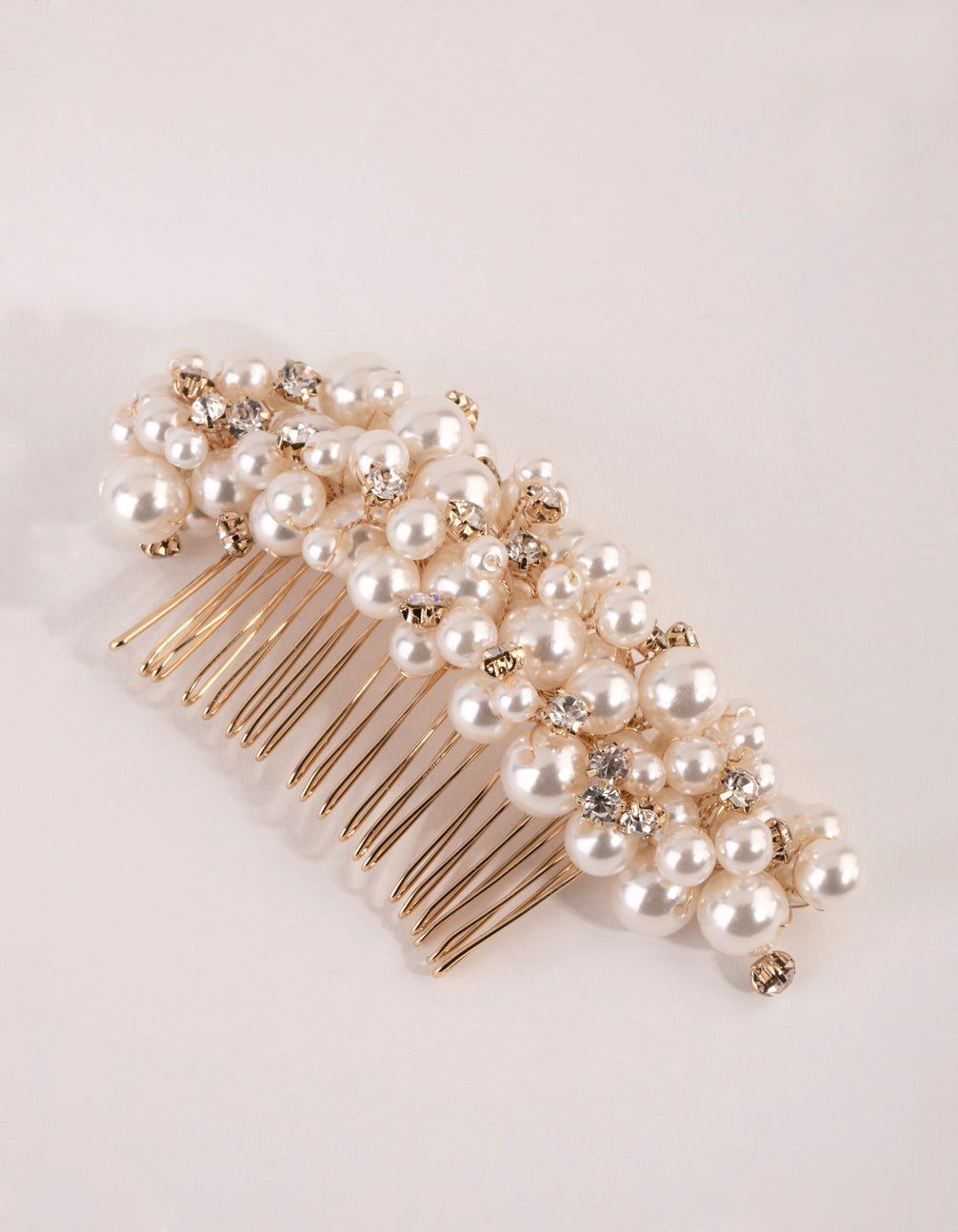 Pearl Cluster Statement Comb sold by lovisa