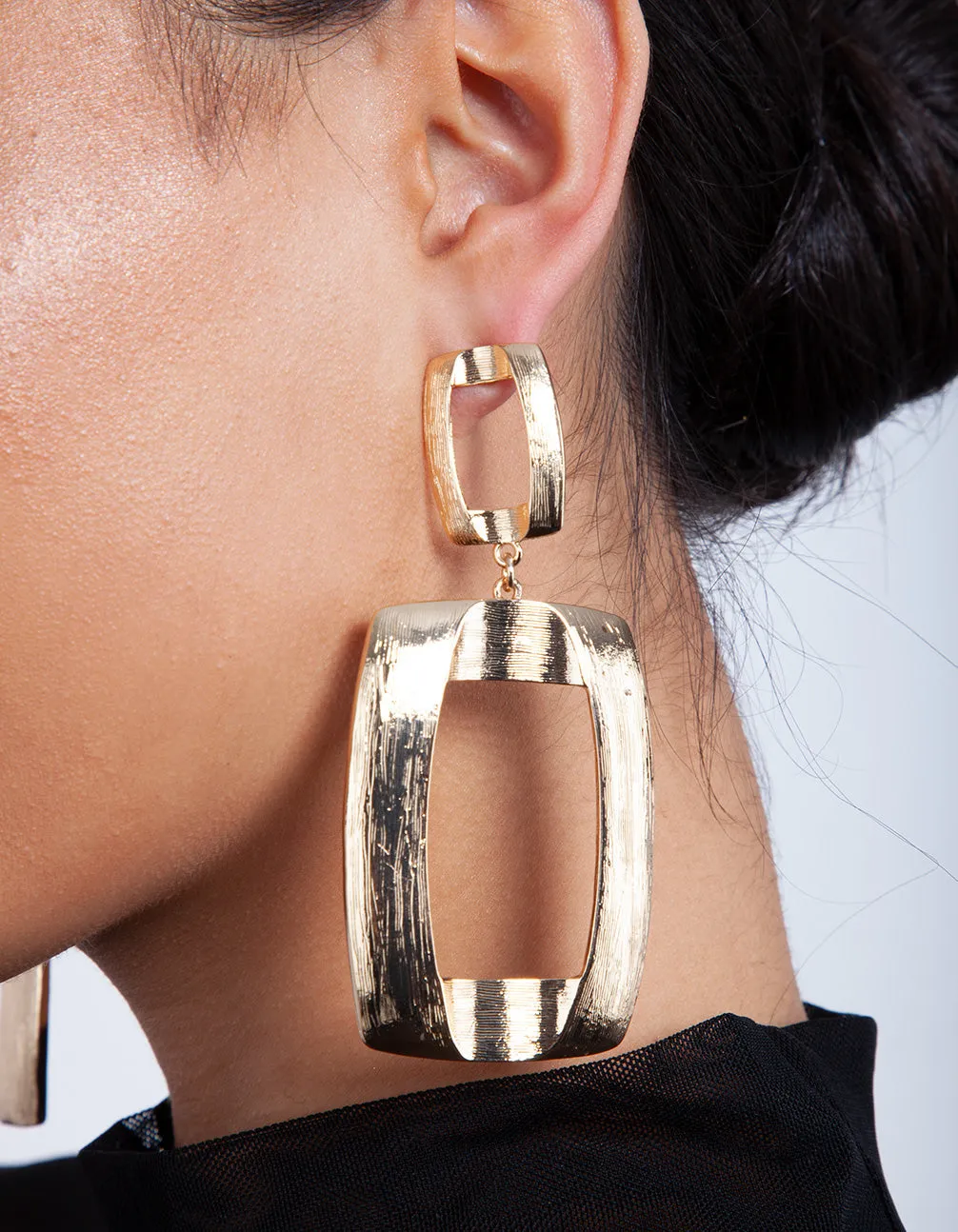 Gold Textured Open Geometric Drop Earrings sold by lovisa product image thumbnail 3