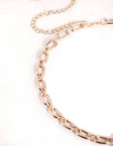Gold Oval Link Belt sold by lovisa