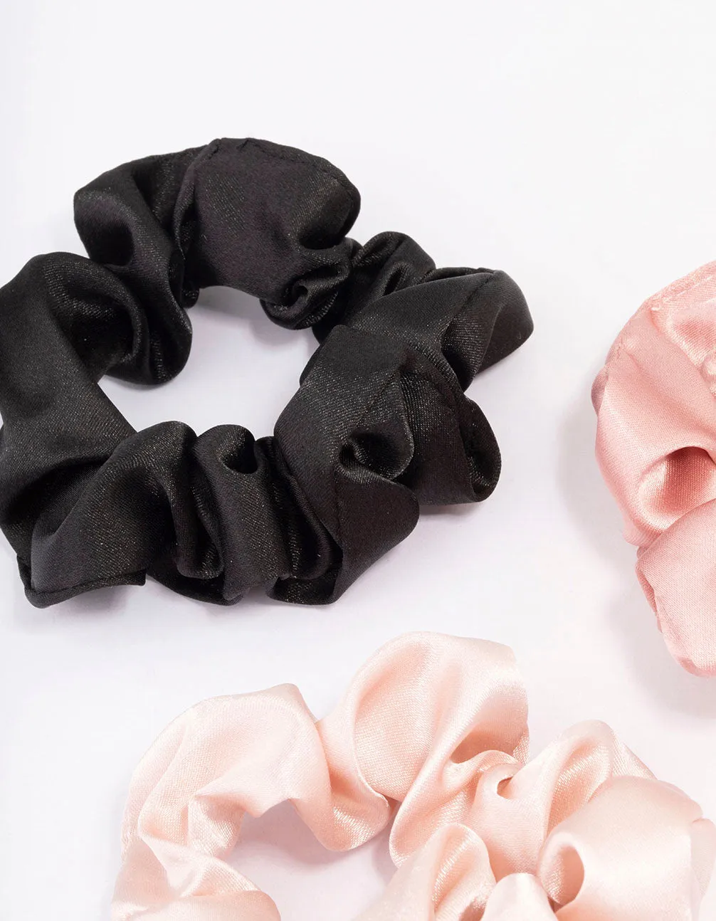 Pink Hair Scrunchie 3-Pack sold by lovisa product image thumbnail 2