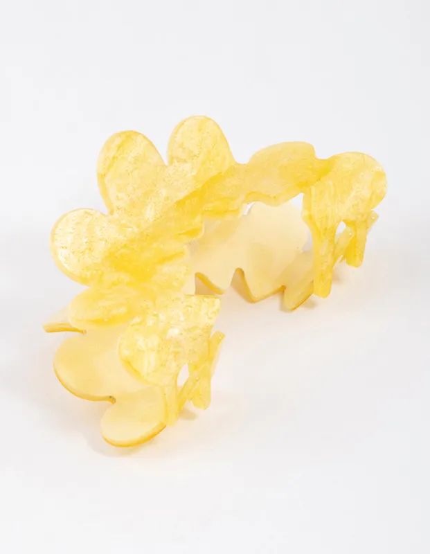 Plastic Yellow Small Curved Cut Out Claw Clip sold by lovisa
