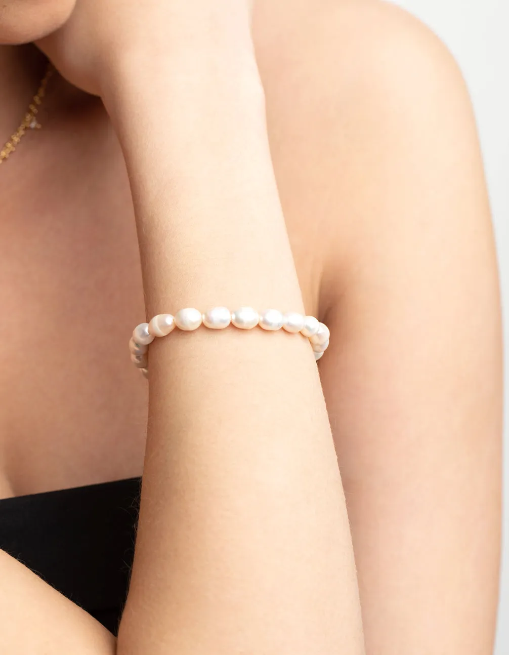Freshwater Pearl Stretch Bracelet sold by lovisa