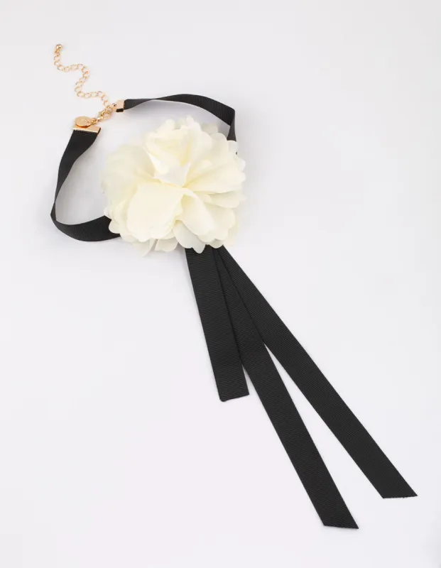 White Flowery Corsage Choker sold by lovisa