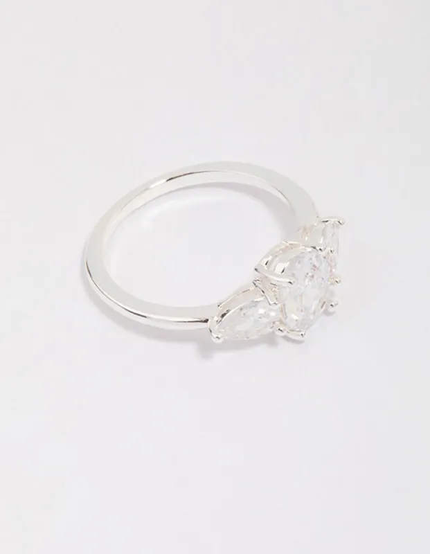 Silver Plated Oval Enchanting Ring sold by lovisa