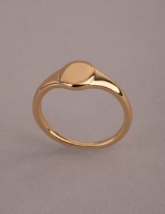 18ct Gold Plated Brass Oval Signet Pinky Ring sold by lovisa