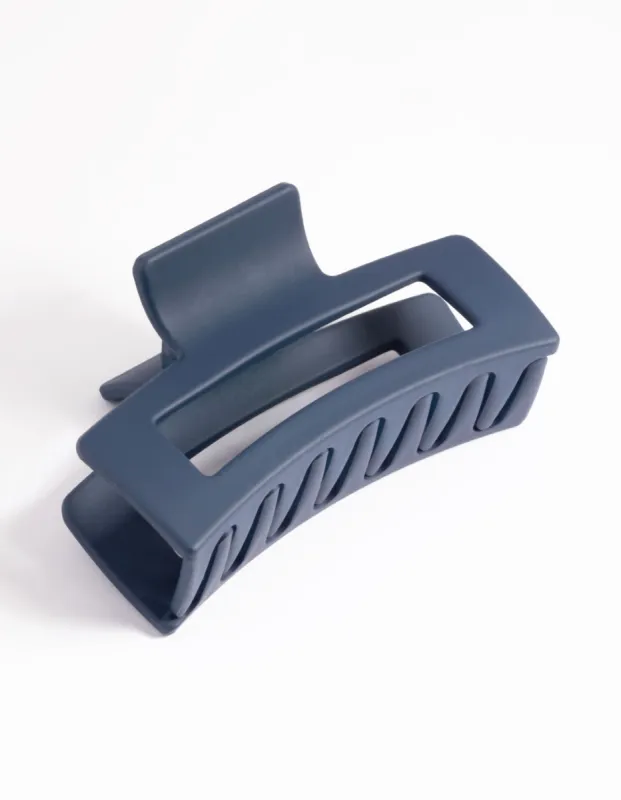 Navy Plastic Small Coated Claw sold by lovisa