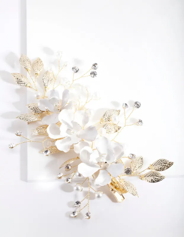 White Flower Crystal Clip sold by lovisa