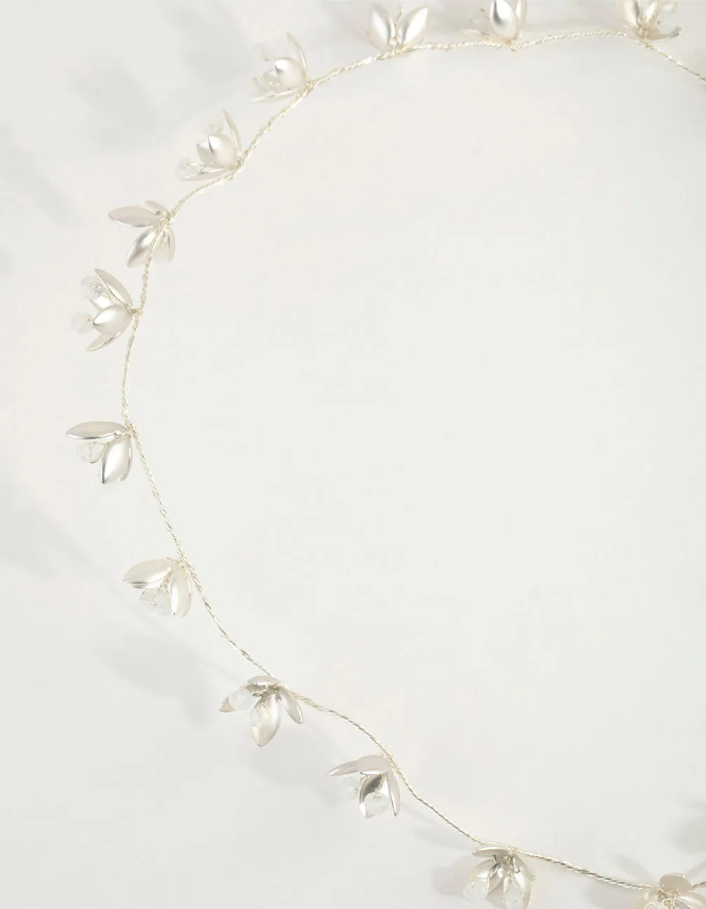 Mixed Flower Detail Dainty Halo sold by lovisa