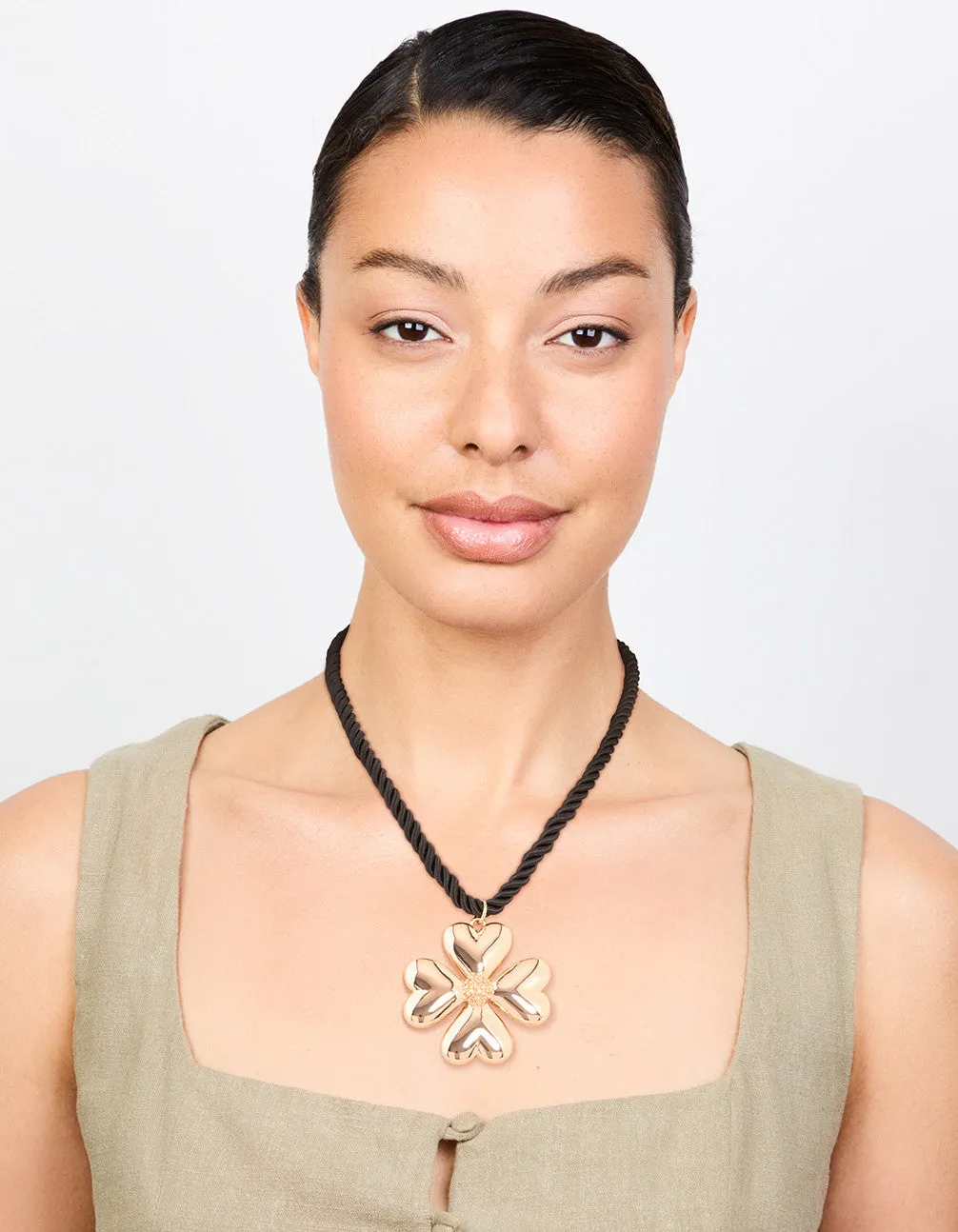 Gold Heart Clover Cord Necklace sold by lovisa product image thumbnail 3