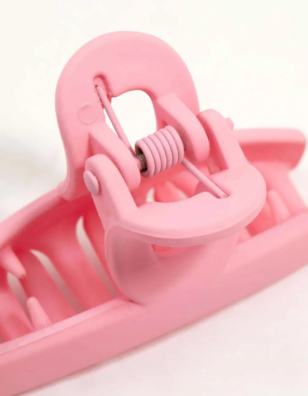 Multicoloured Small Loop Claw Clips 4-Pack sold by lovisa product image thumbnail 2