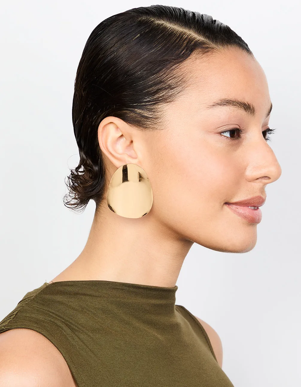 Gold Plated Oversized Disc Statement Stud Earrings sold by lovisa product image thumbnail 3
