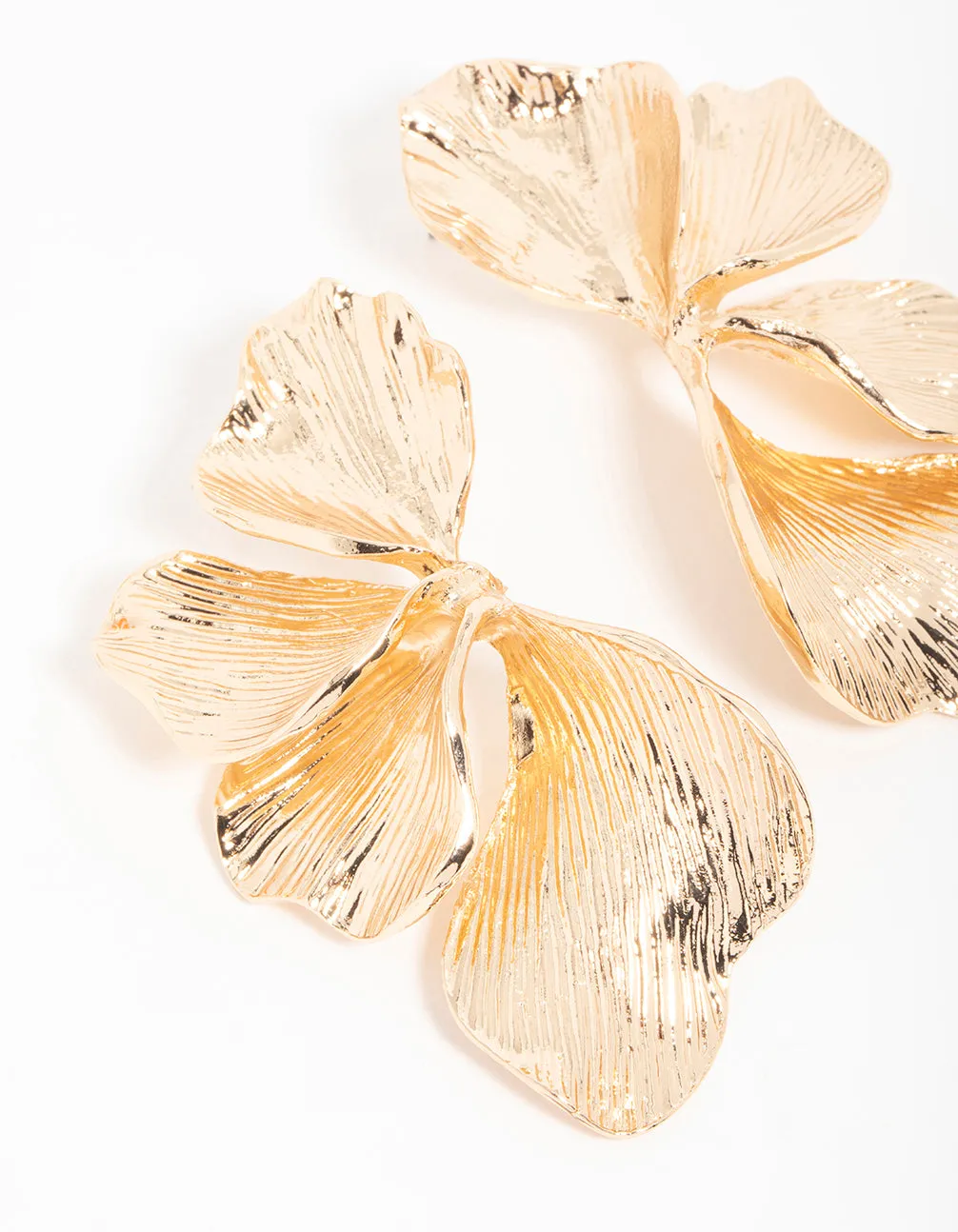 Gold Etched Large Leaf Drop Earrings sold by lovisa product image thumbnail 2
