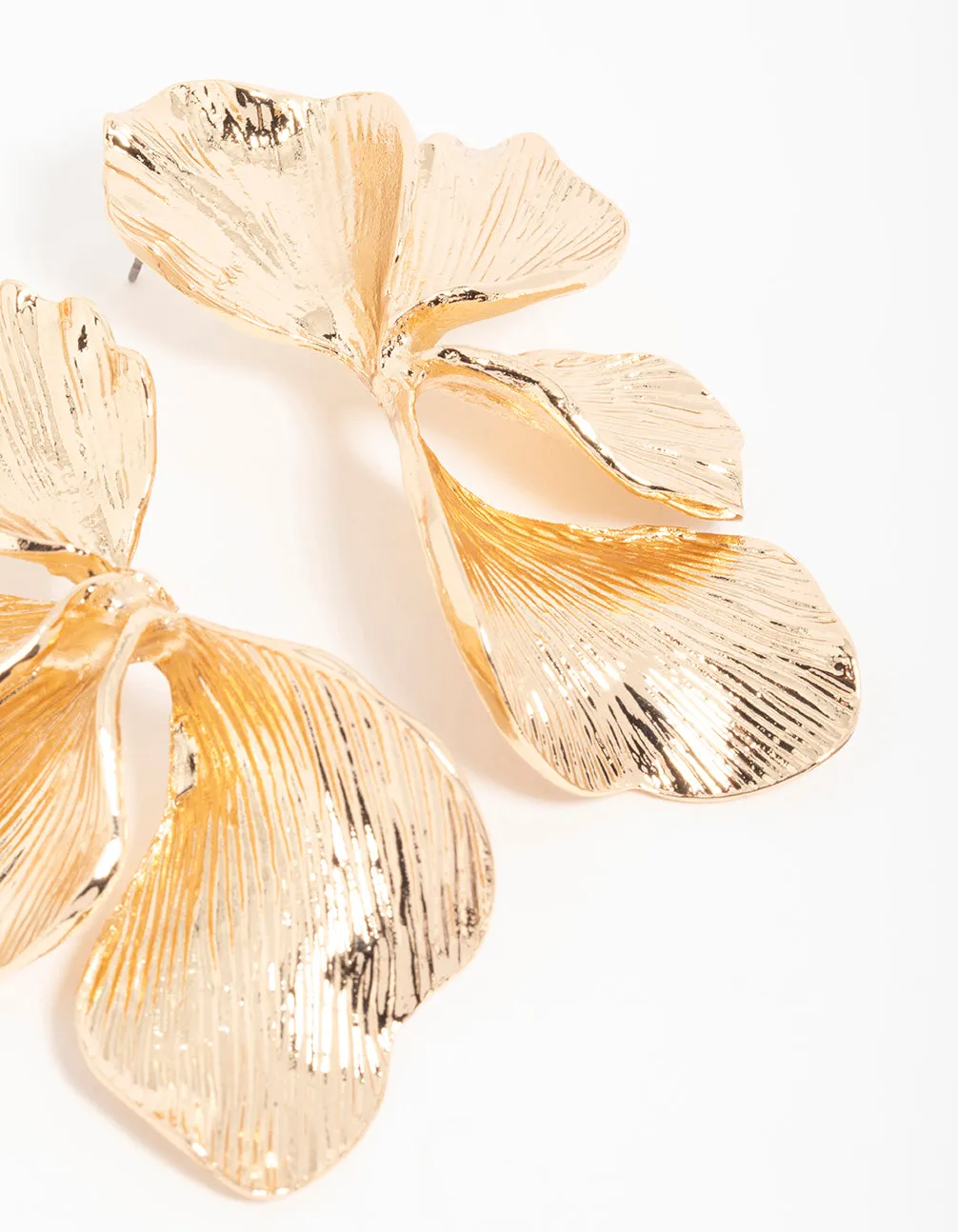Gold Etched Large Leaf Drop Earrings sold by lovisa product image thumbnail 3