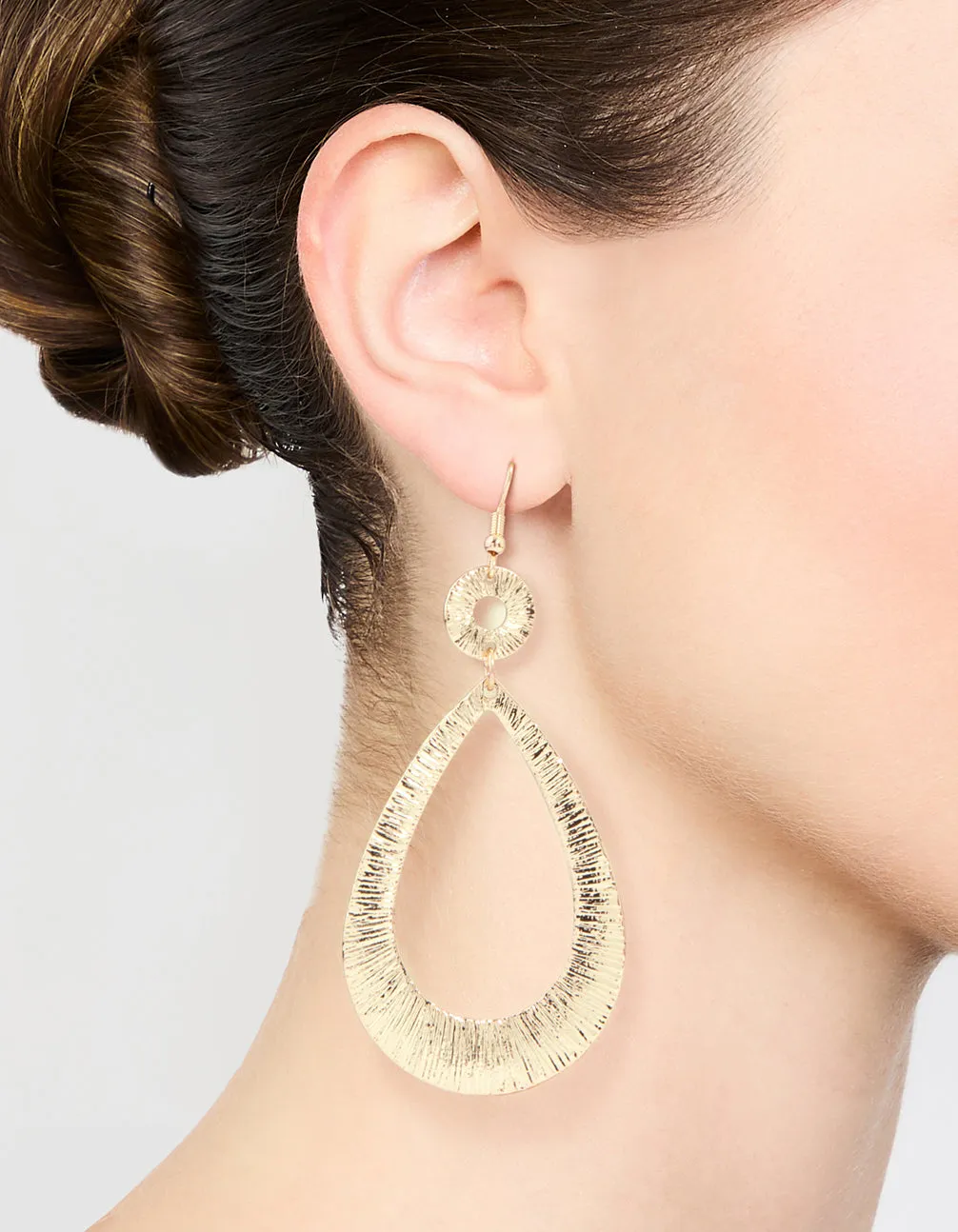 Gold Etched Oval Disc Drop Earrings sold by lovisa product image thumbnail 2