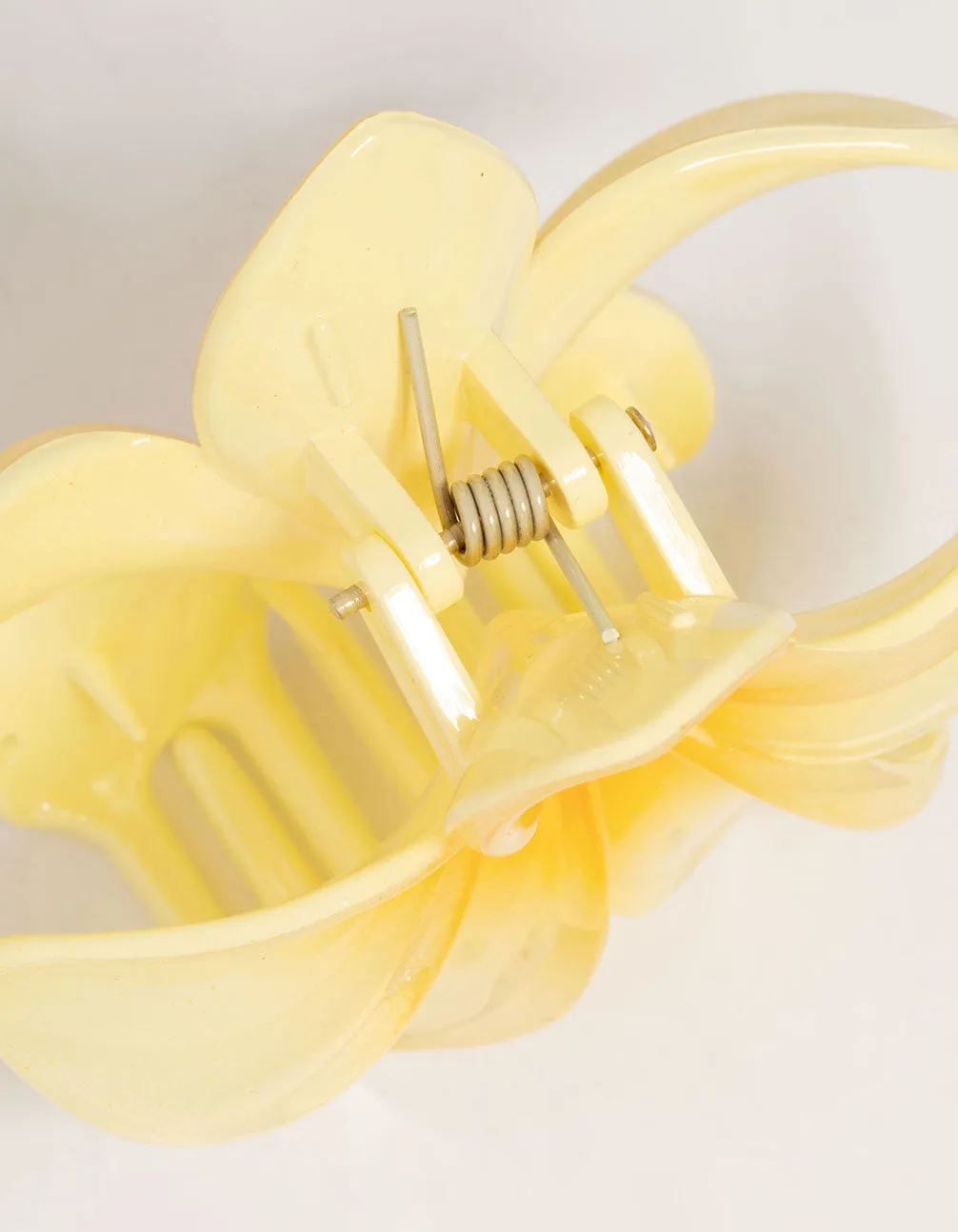 Yellow Frangipani Claw Clips 3-Pack sold by lovisa product image thumbnail 2