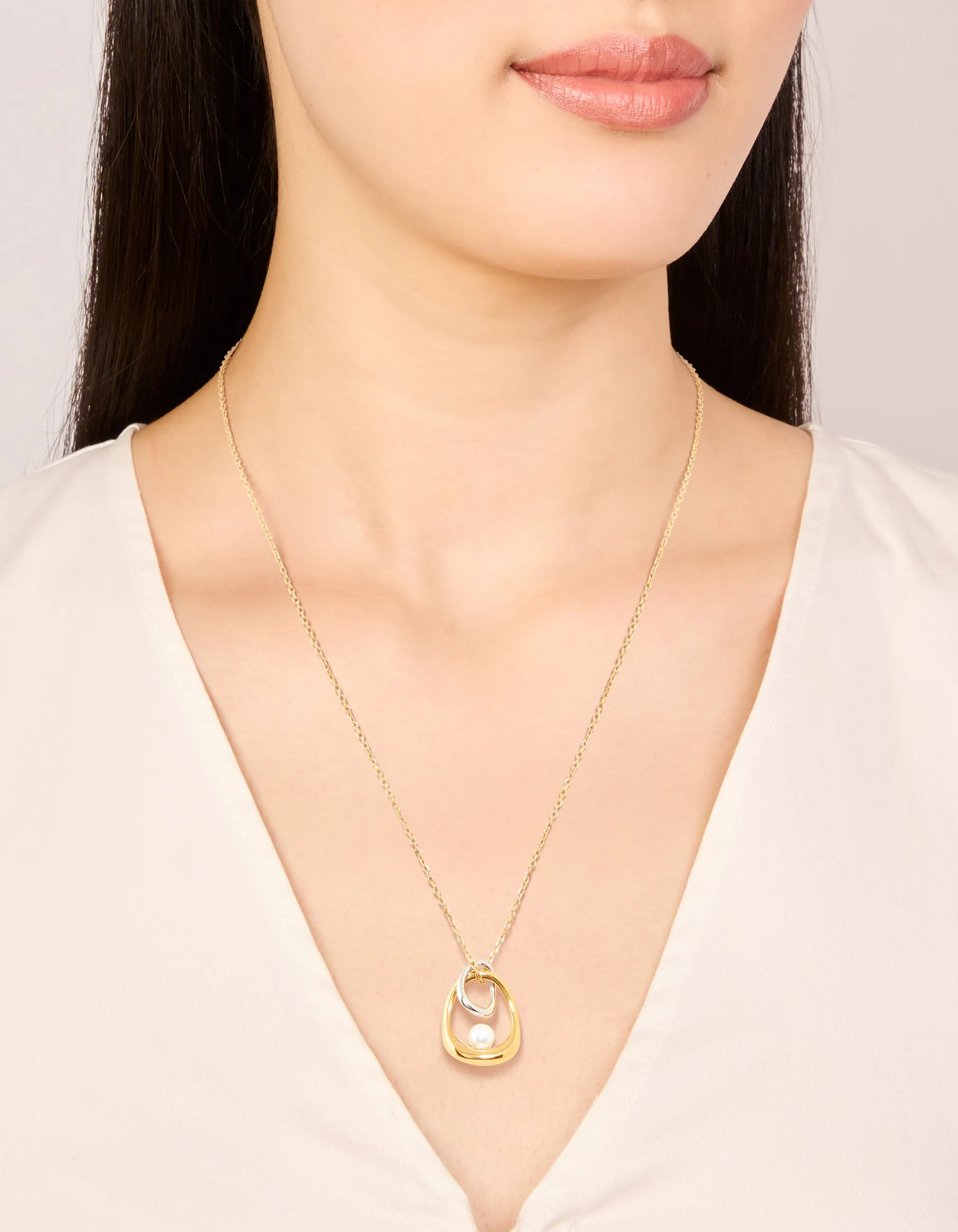 Waterproof Mixed Metal Plated Stainless Steel Open Pearl Pendant Necklace sold by lovisa product image thumbnail 2