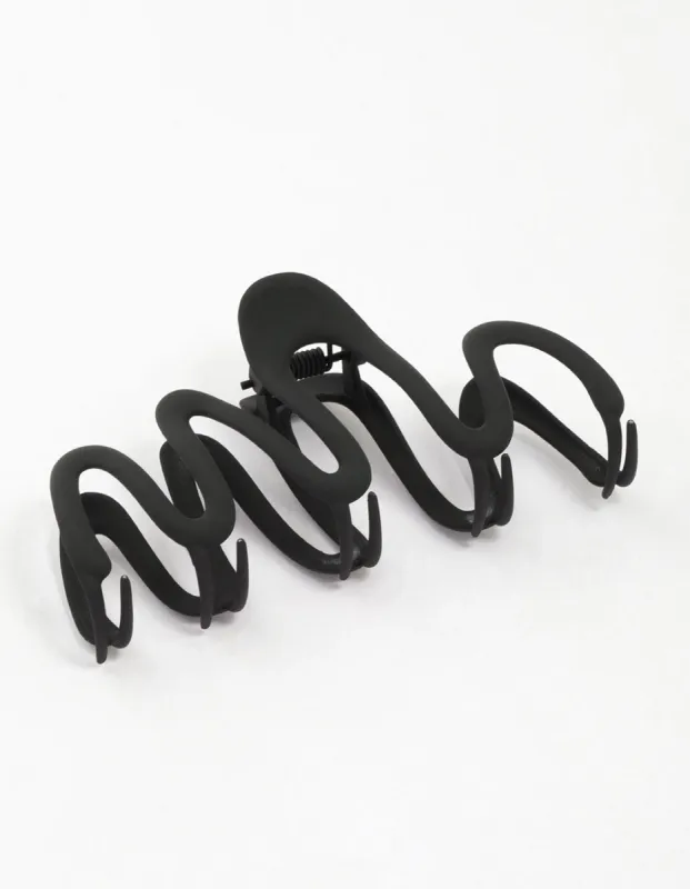 Black Bold Wavy Hair Claw Clip sold by lovisa