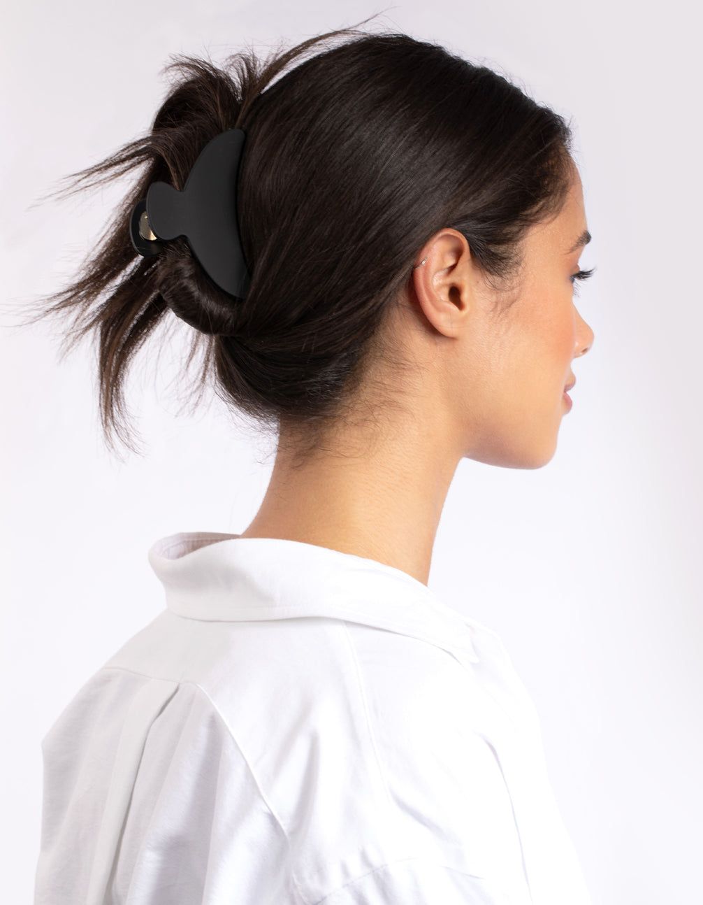 Matte Black Large Claw Clip sold by lovisa product image thumbnail 2