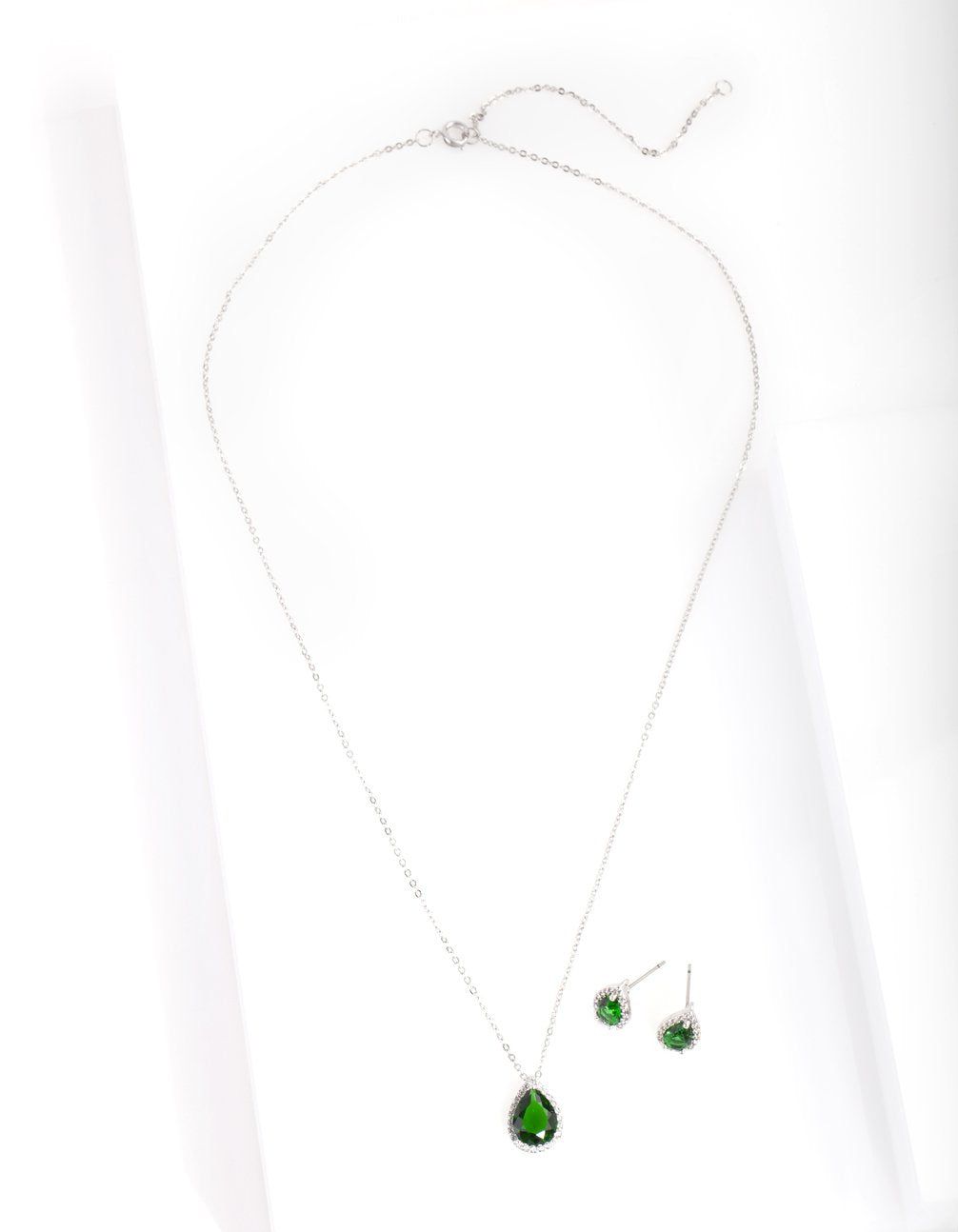 GXM RH TEARDRP SET ER NL sold by lovisa product image thumbnail 3