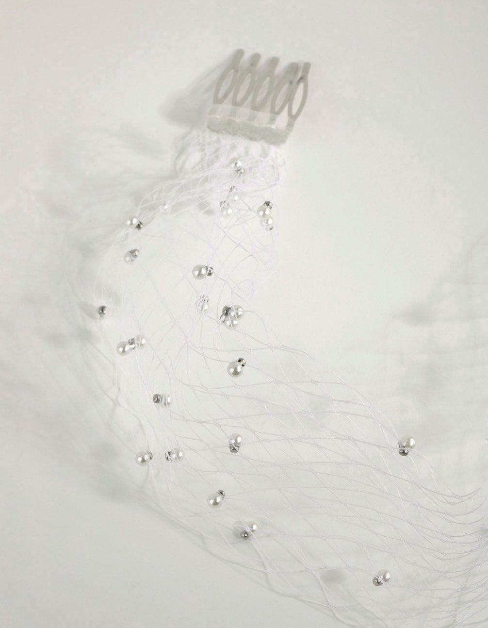 Floating Pearl Veil sold by lovisa product image thumbnail 4